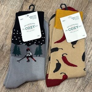 Men's Hockey and Chili Pepper Socks - Gray and Tan